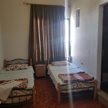 Jammal Hotel Baalbeck Exteriör bild