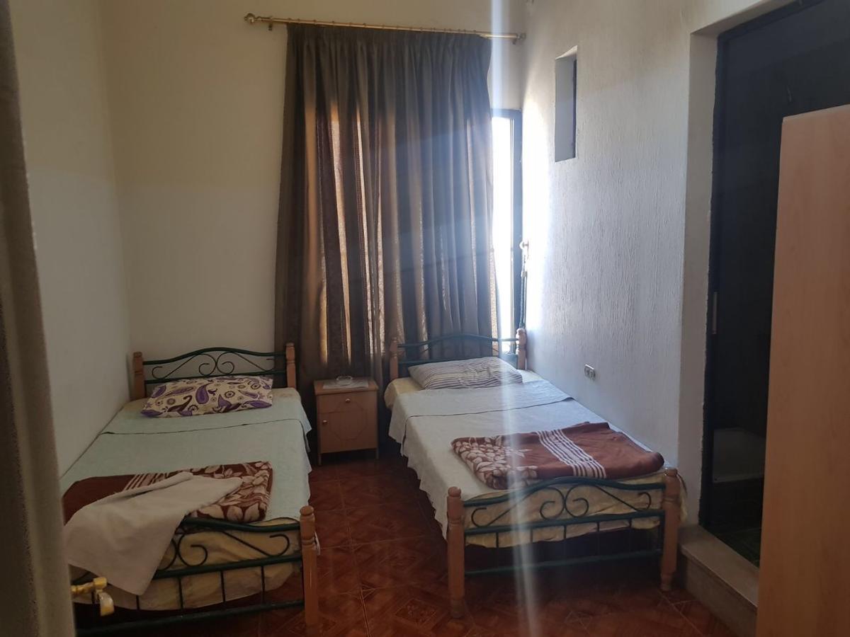 Jammal Hotel Baalbeck Exteriör bild